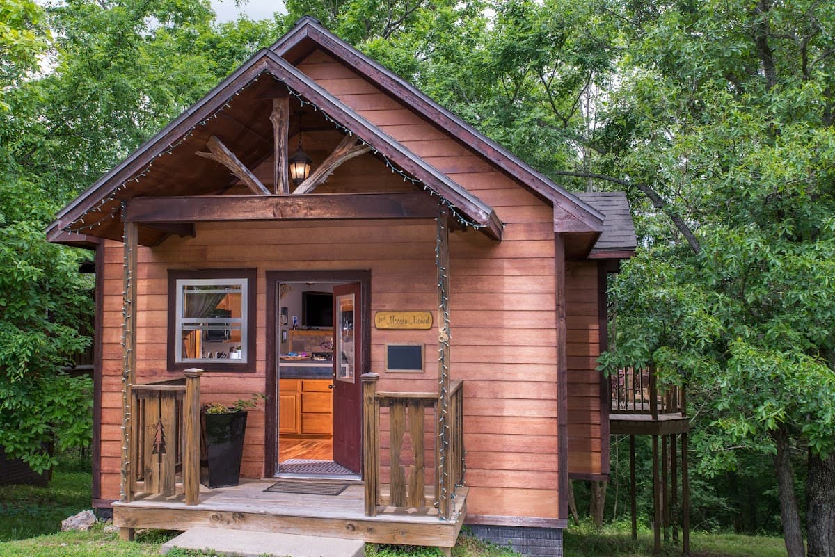 Eureka Sunset Cabins - Cabin Rentals Eureka Springs AR