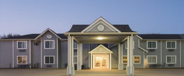 Brush Inn and Suites