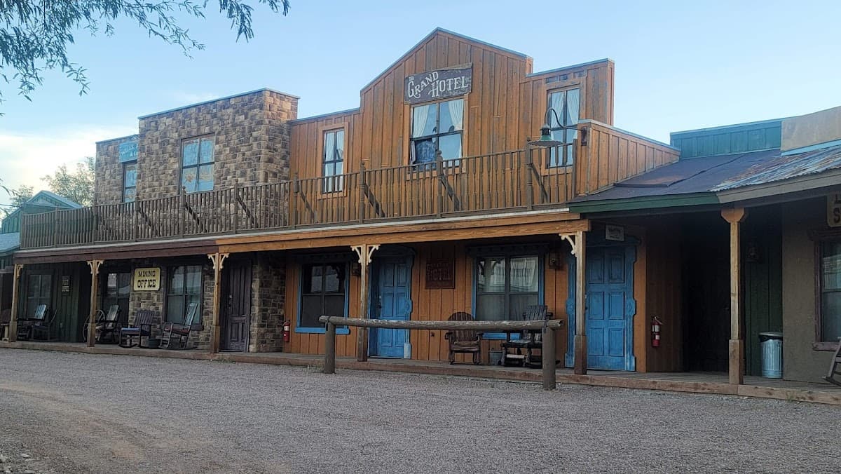 Tombstone Monument Guest Ranch