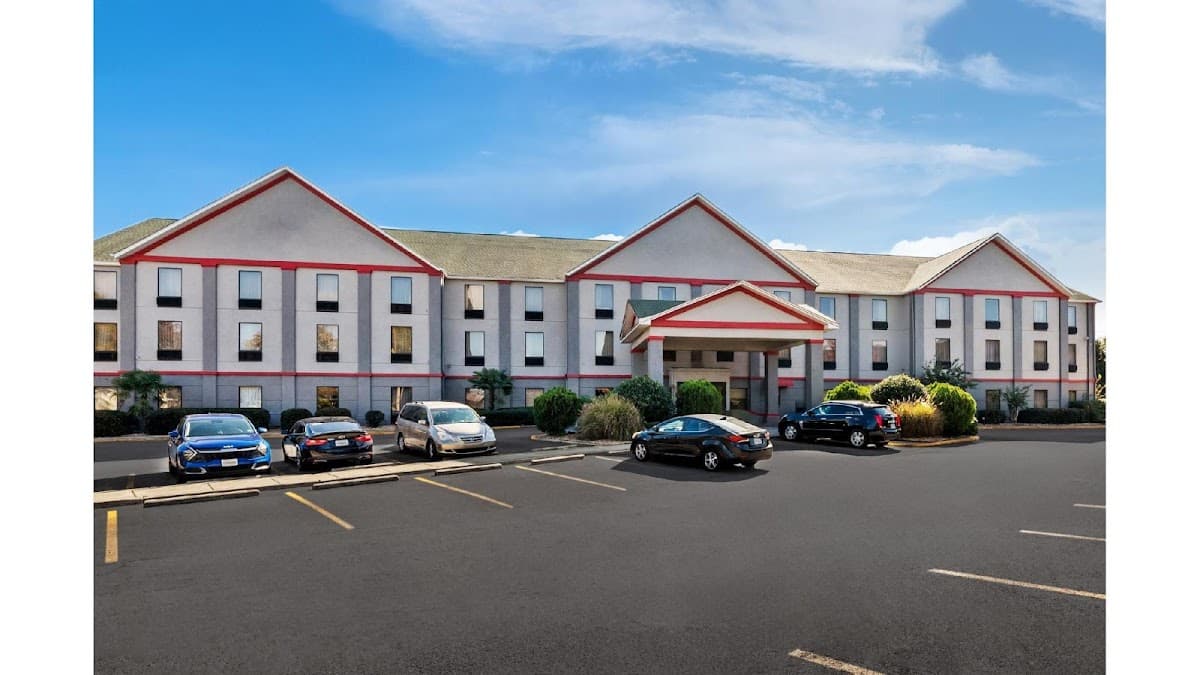 Red Roof PLUS+ & Suites Atlanta Airport South