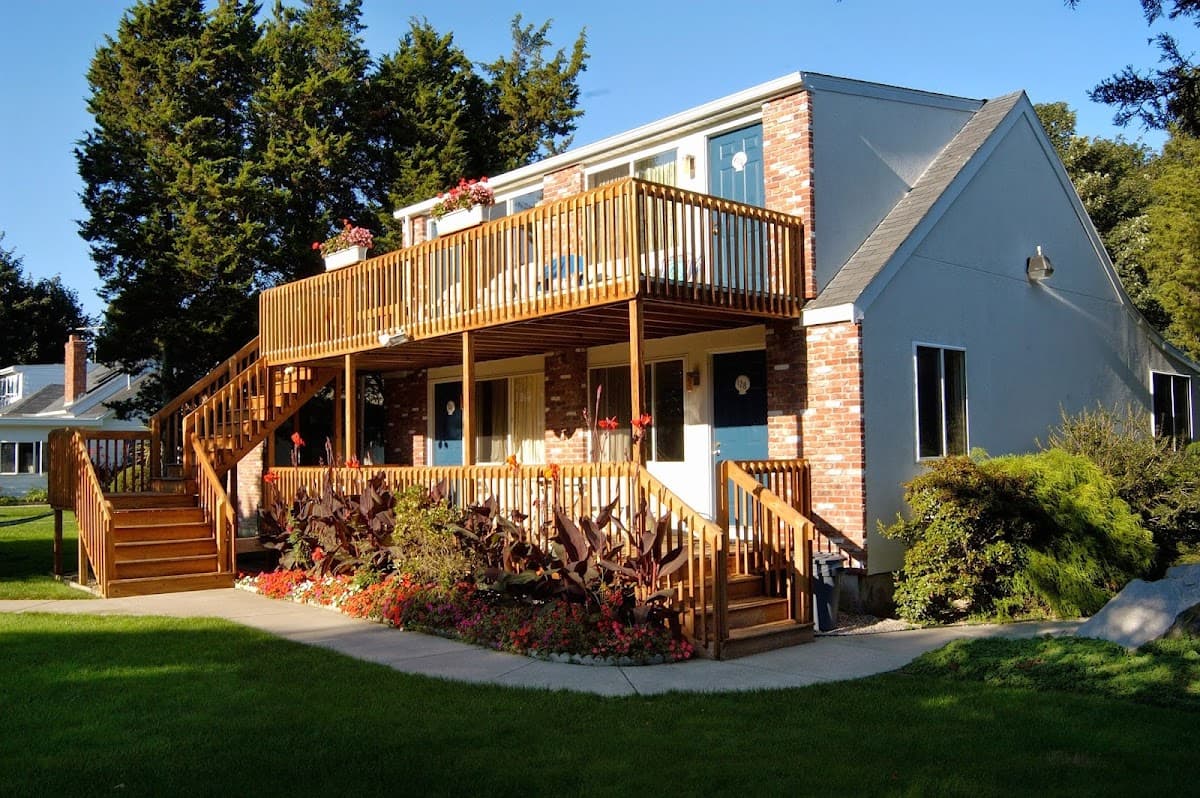 Breezeway Boutique Hotel