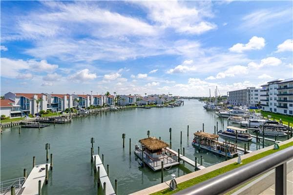 Cambria Hotel St. Petersburg-Madeira Beach Marina