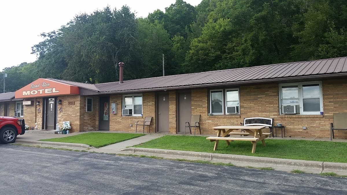 Mississippi Sand Bar Motel