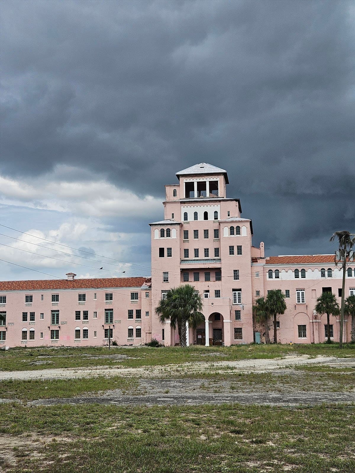Harder Hall Hotel (Historical)