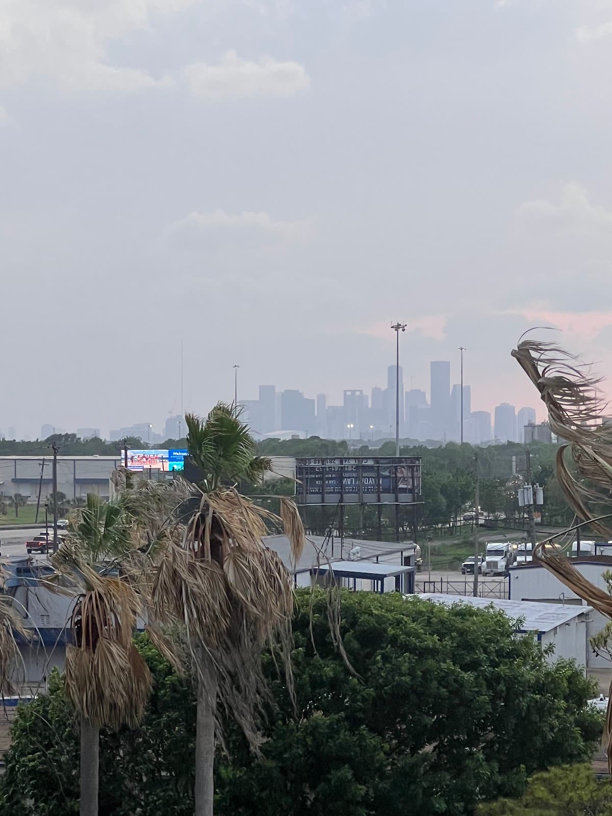 Luxury Inn & Suites East Houston