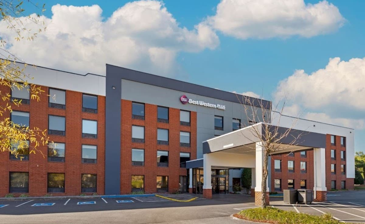 Best Western Plus Executive Hotel