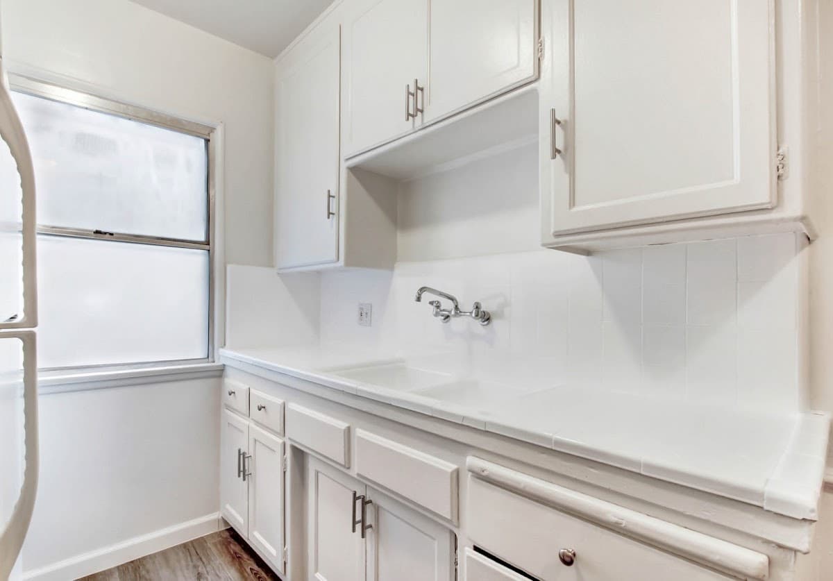 Oxford Avenue Apartments