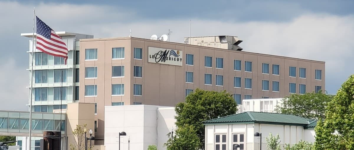 Le Merigot Hotel