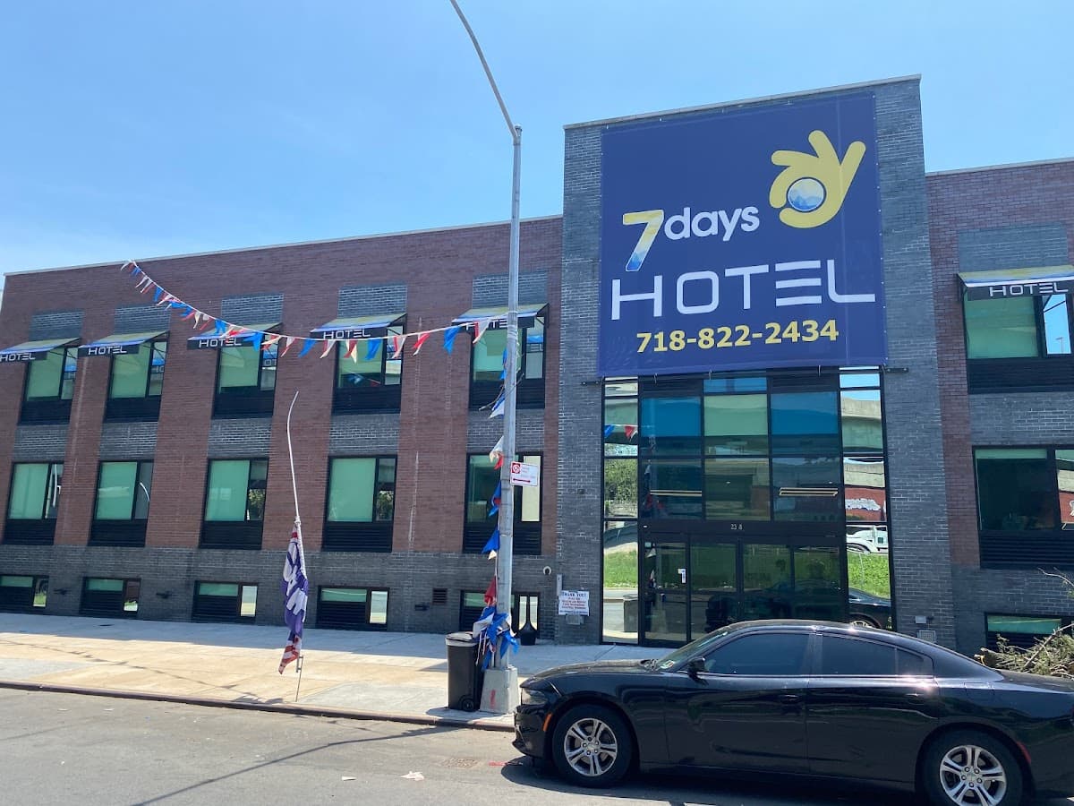 7 Days Hotel