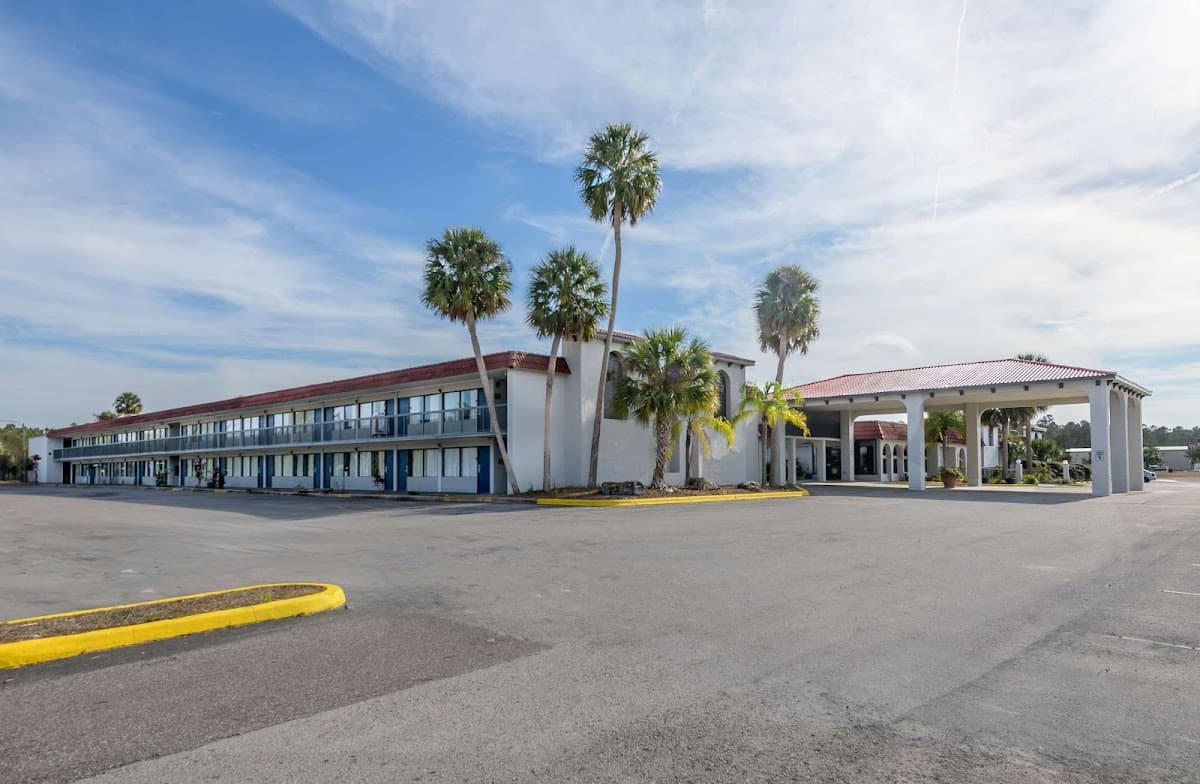 Motel 6 Spring Hill, FL - Weeki Wachee