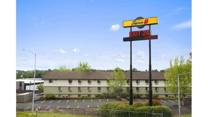 Super 8 by Wyndham Portland Airport
