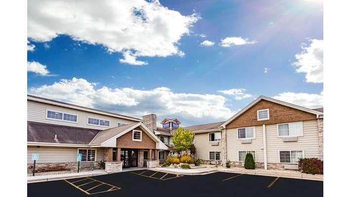 AmericInn by Wyndham Hotel and Suites Long Lake