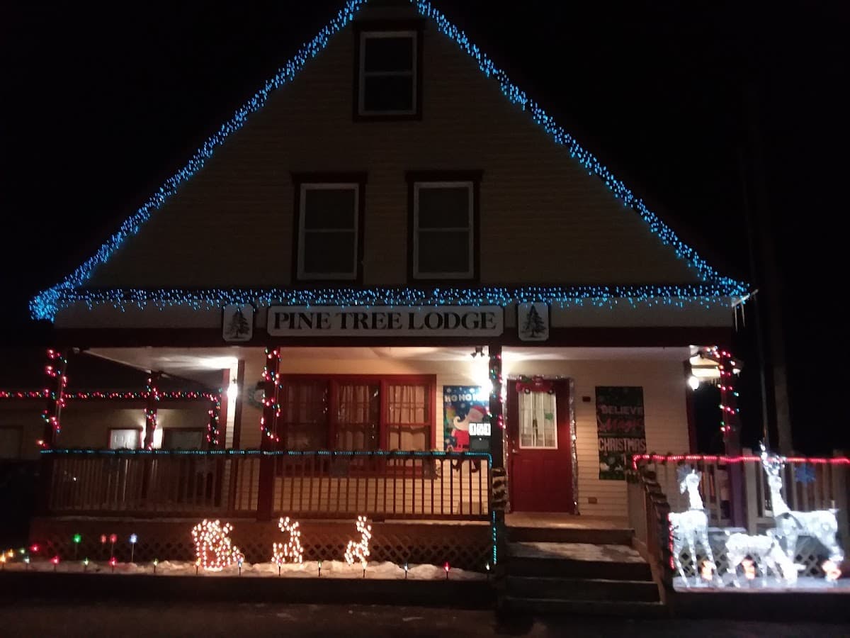 Pine Tree Lodge