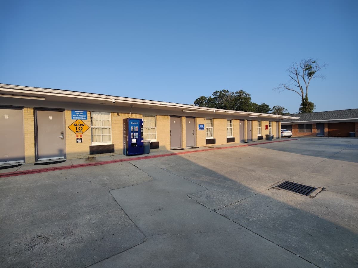 The Shades Motel