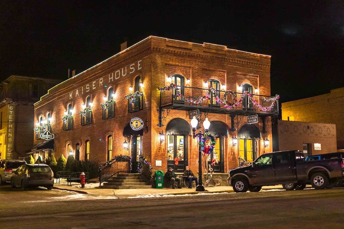 Kaiser House Hotel