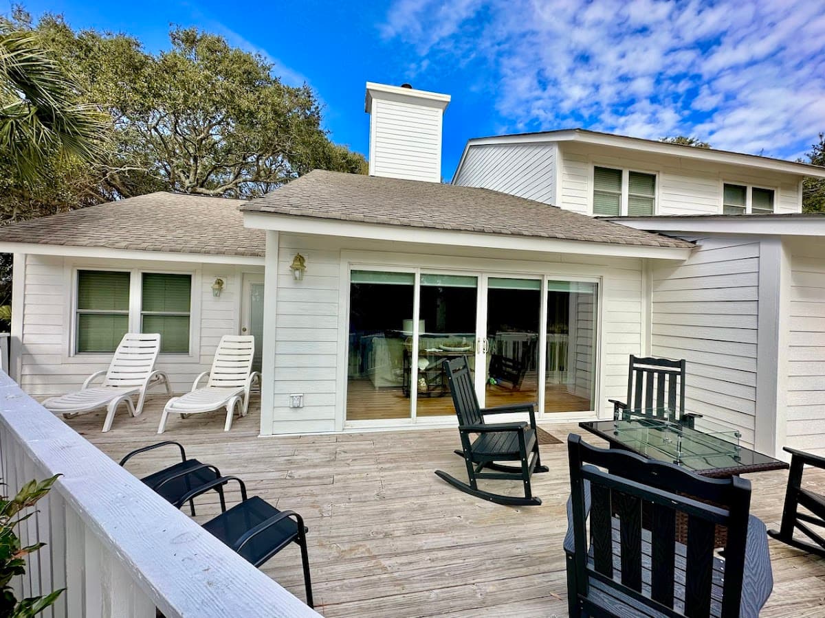 IOP Escapes Barnacle Beach Retreat
