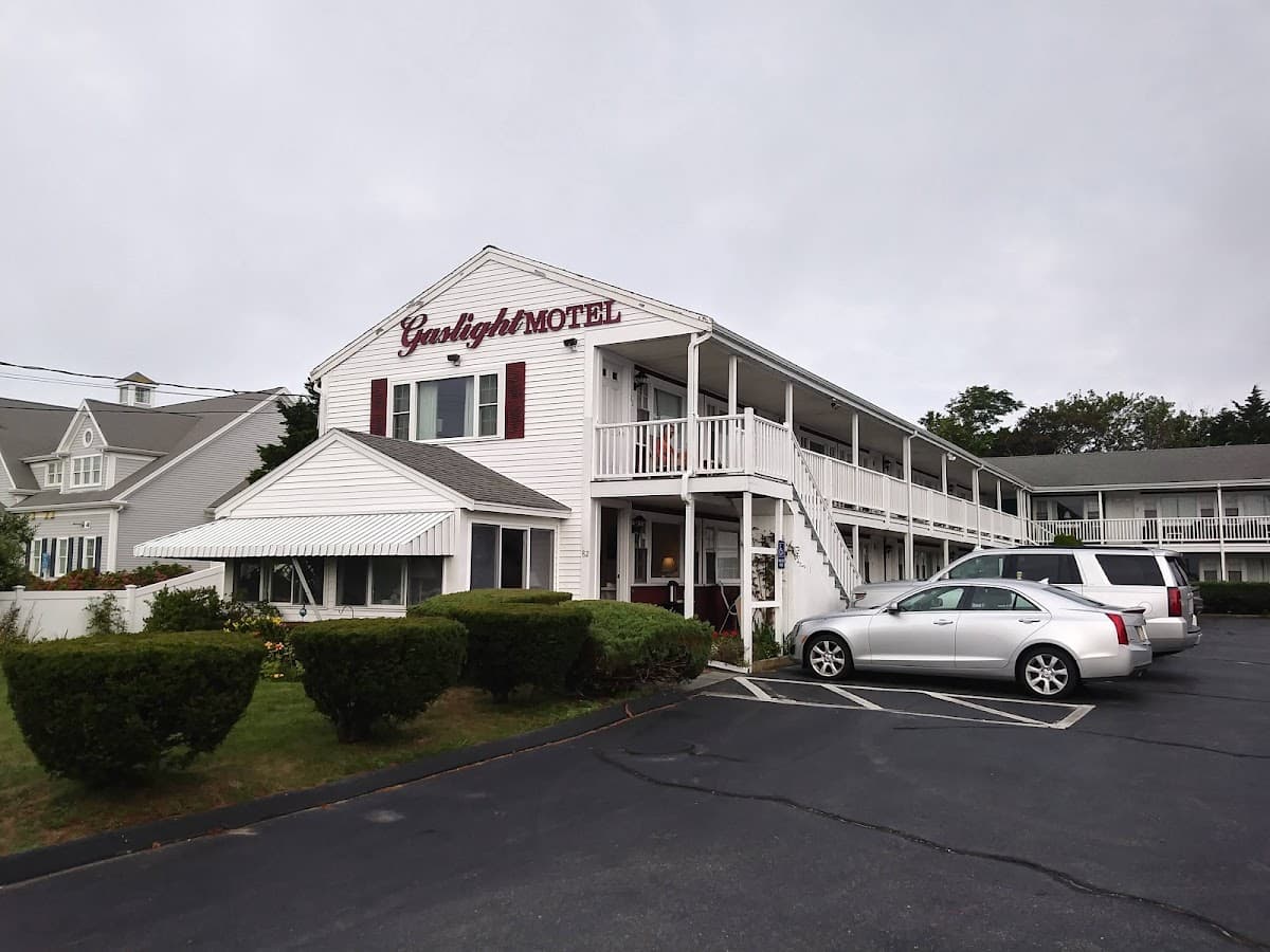 Gaslight Motel