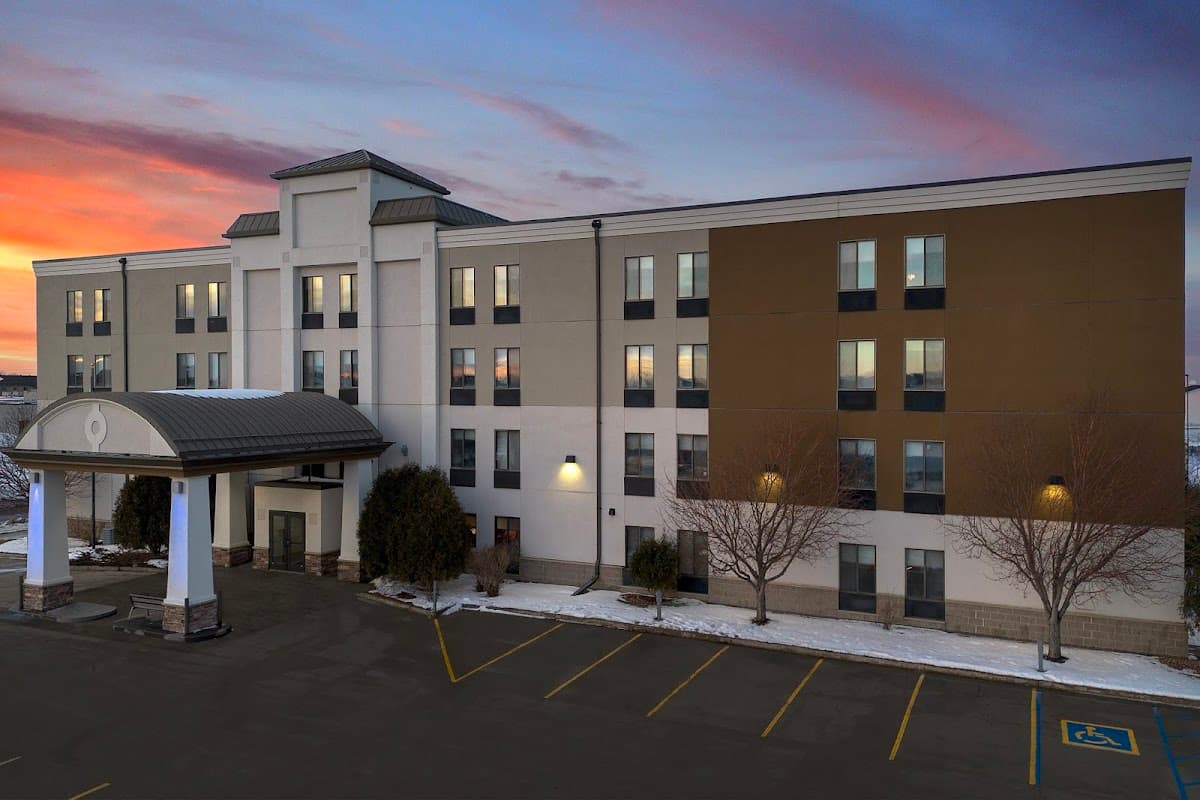 Holiday Inn Express Fargo-West Acres by IHG