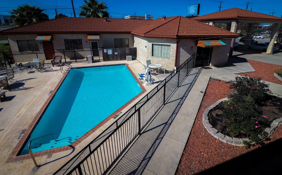 University Inn & Suites San Antonio