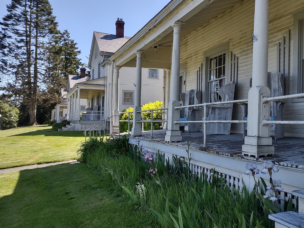 Former Fort Casey Inn