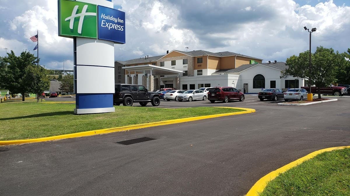 Holiday Inn Express Pittsburgh-North (Harmarville) by IHG