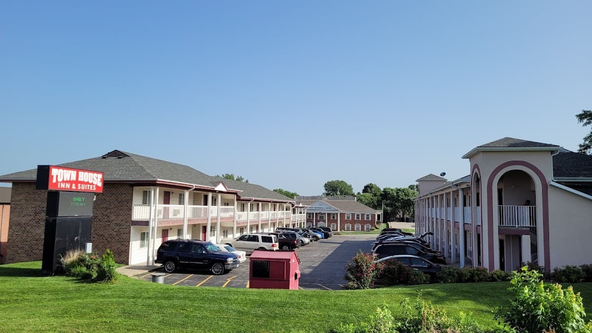 Townhouse Inn