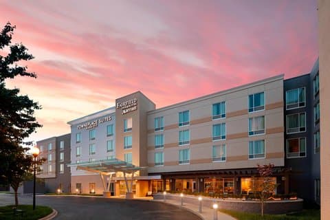 Fairfield by Marriott Inn & Suites Louisville Northeast
