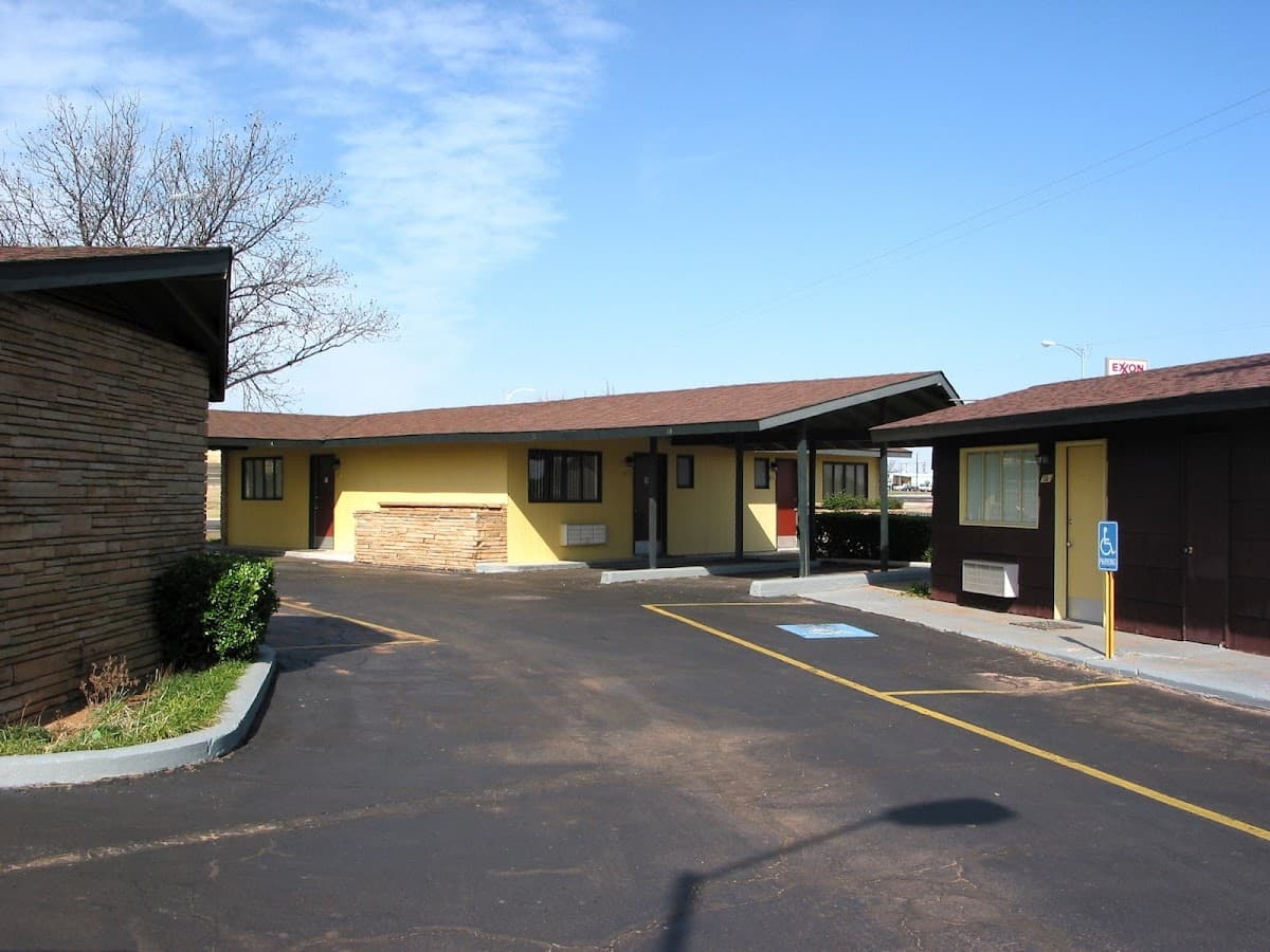 Raymond Motor Inn