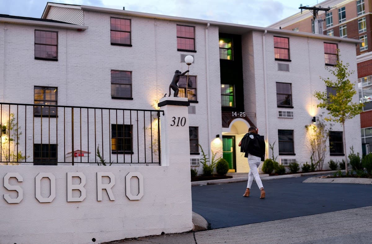 SoBro Guest House by AvantStay