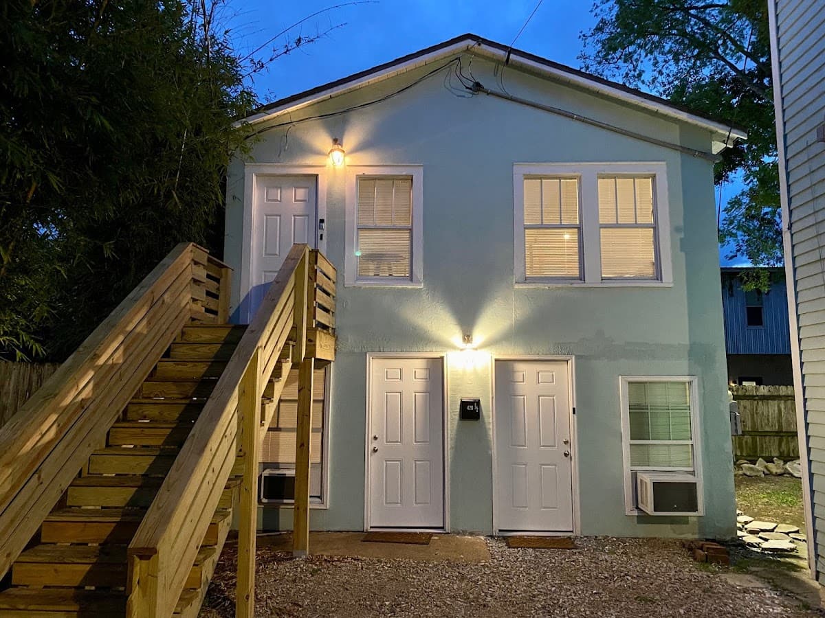 Downtown Lafayette - Modern (Walk Anywhere)-2BR w/ SofaBed - Lafayette Loft Downtown