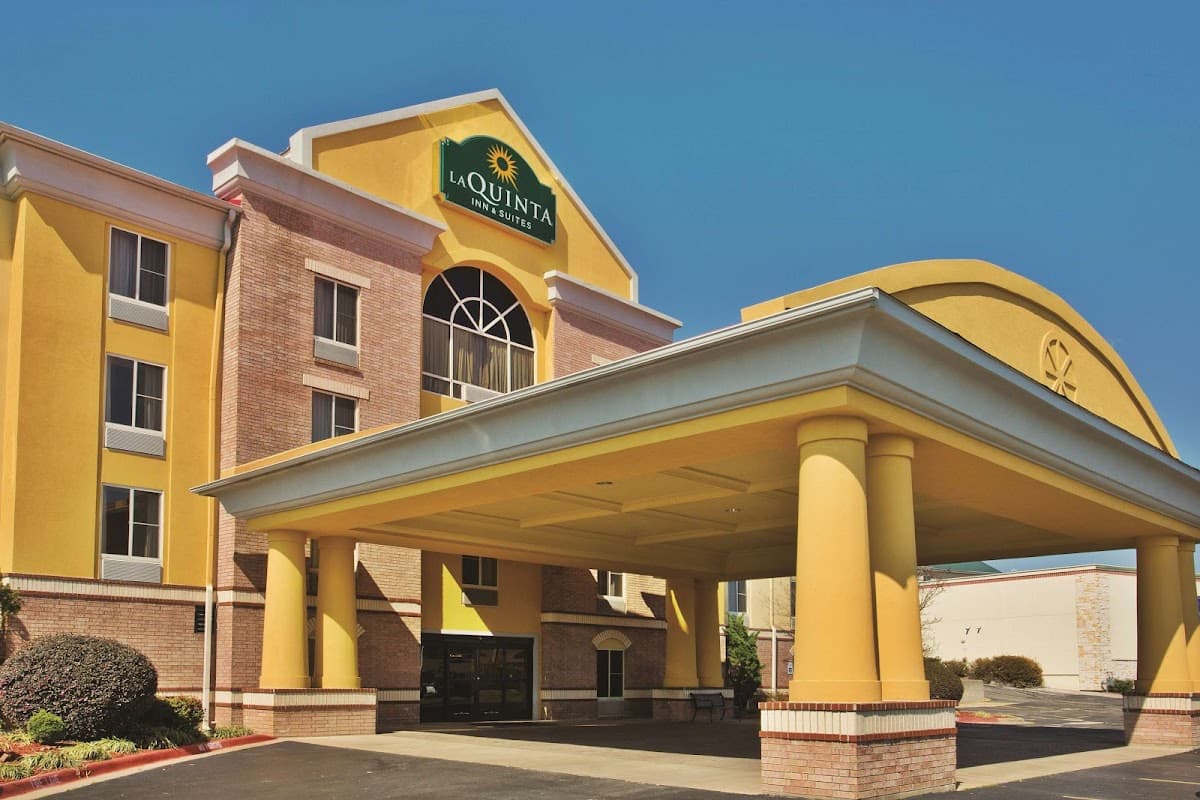 La Quinta Inn & Suites by Wyndham Hot Springs