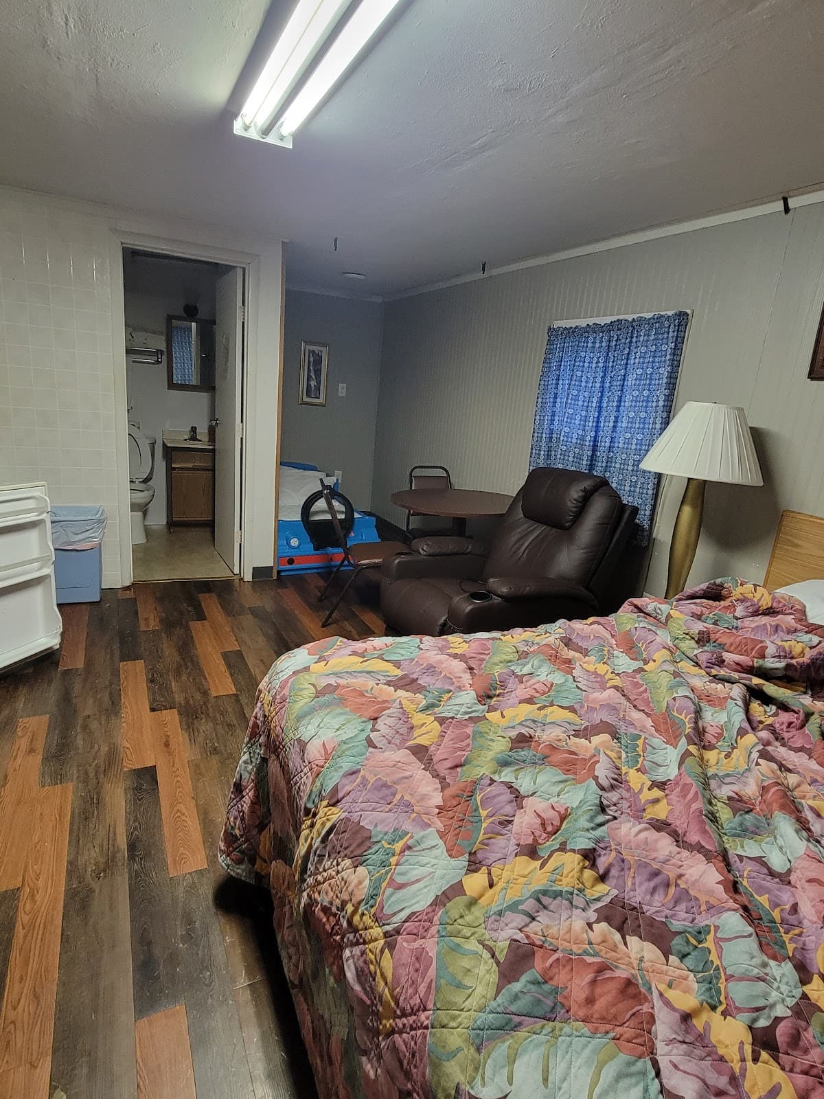 Town N’ Country Motel