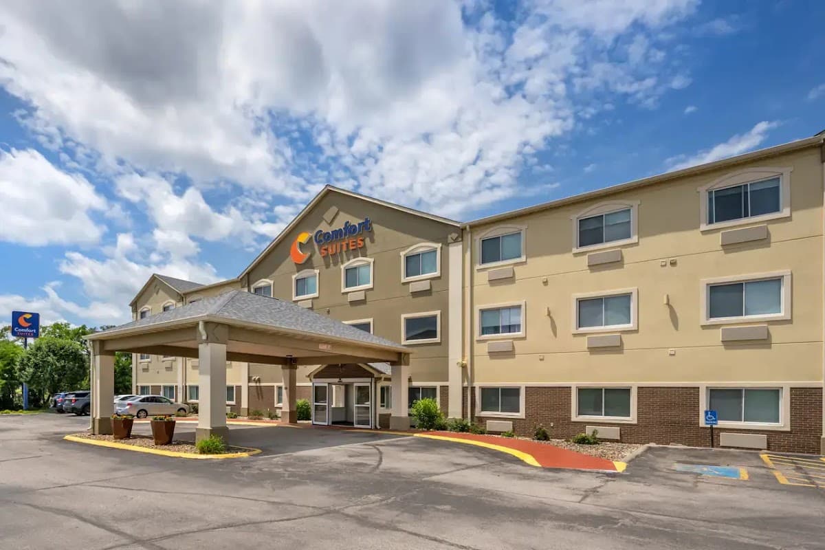 Comfort Suites