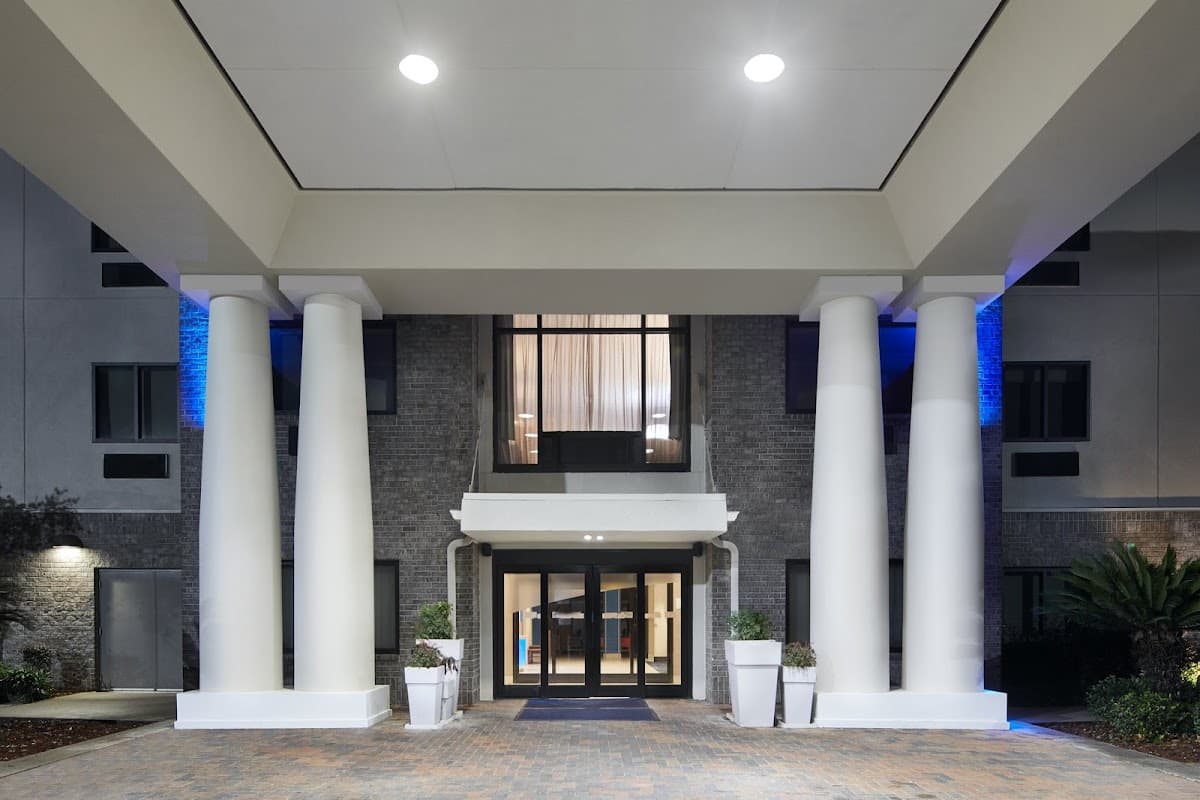 Holiday Inn Express & Suites Pensacola West-Navy Base by IHG