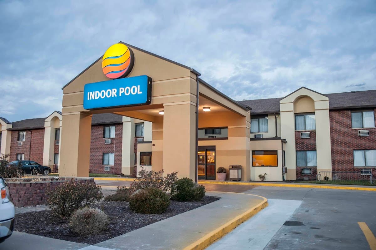 Quality Inn & Suites Boonville - Columbia