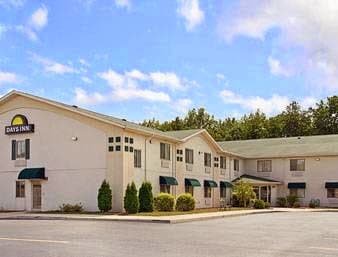 Days Inn by Wyndham Toledo Airport