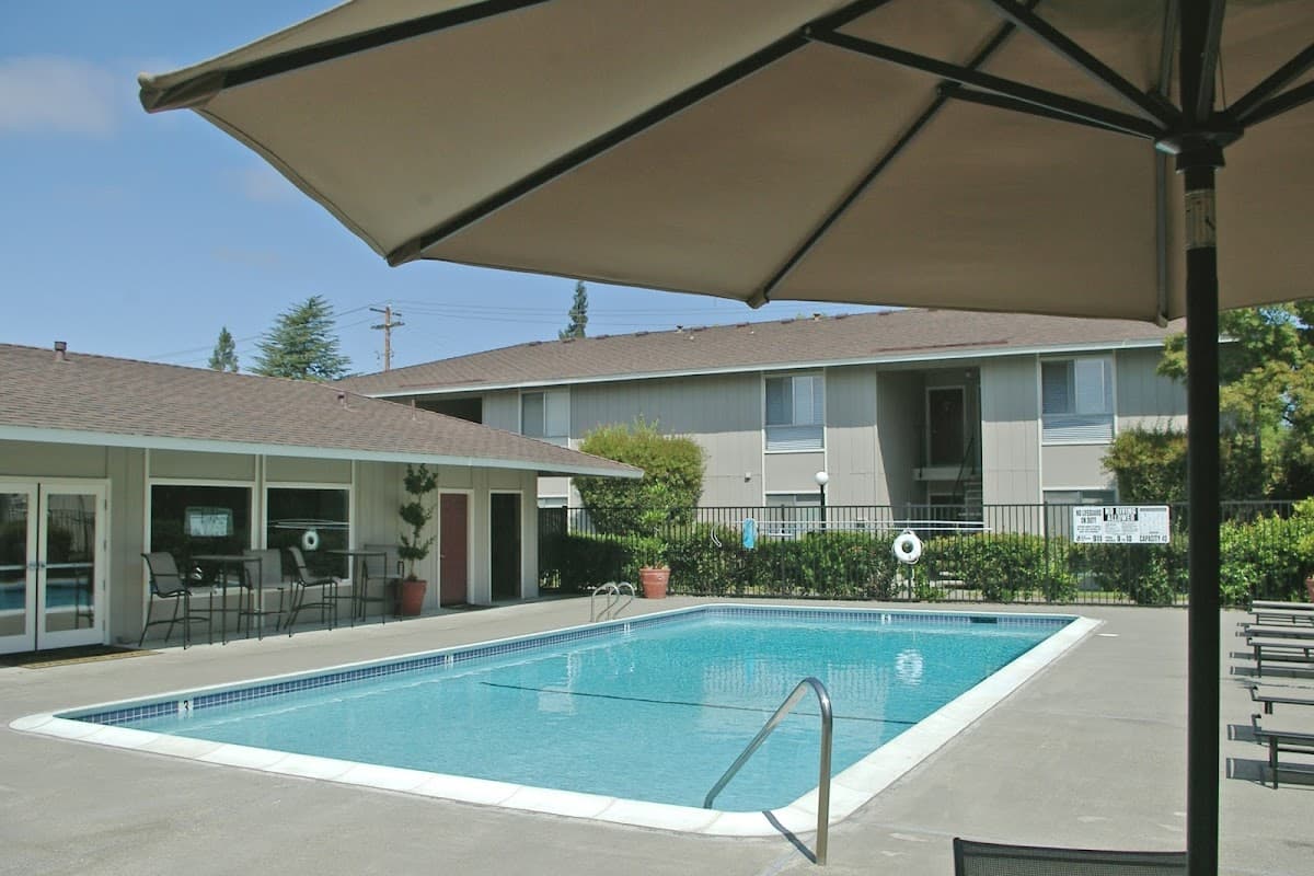 Bella Vista Apartments