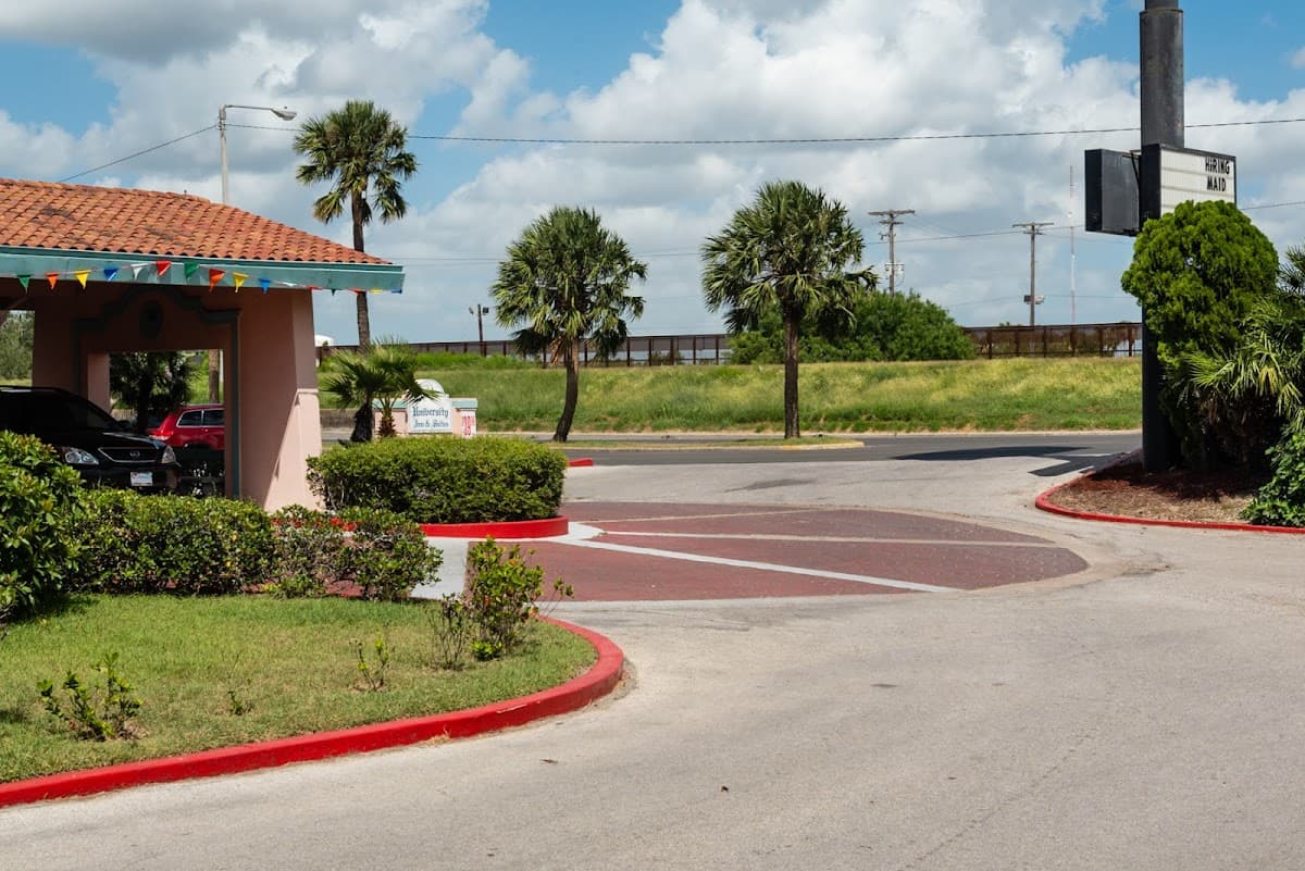 University Inn & Suites