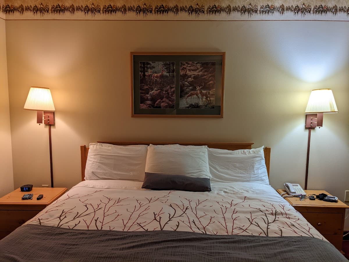 Dancing Eagles Hotel