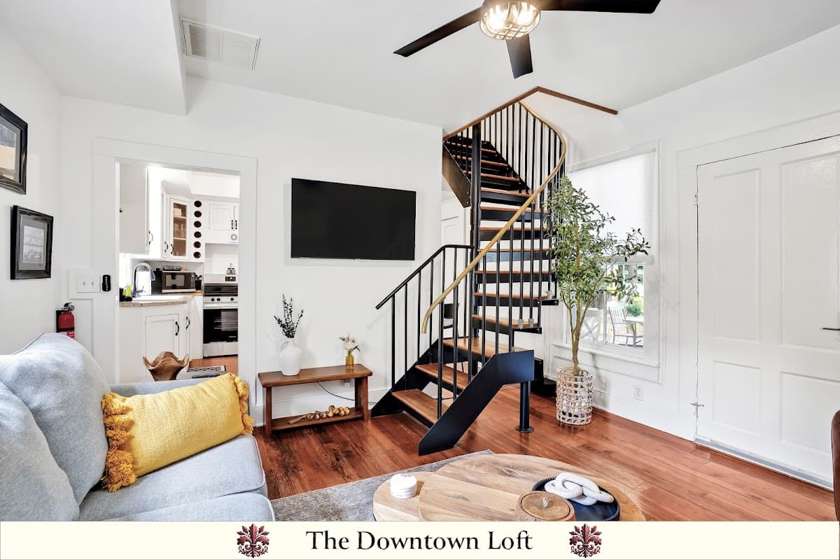 Third & Oak | Downtown Wilmington Vacation Rentals & Suites