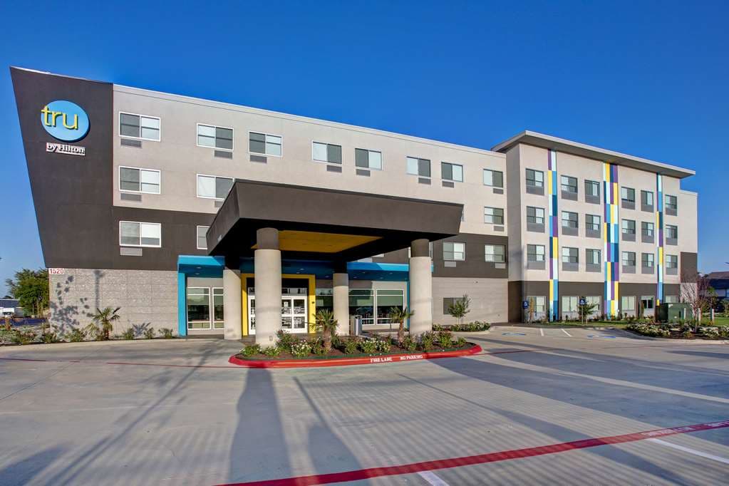 Tru by Hilton Grand Prairie