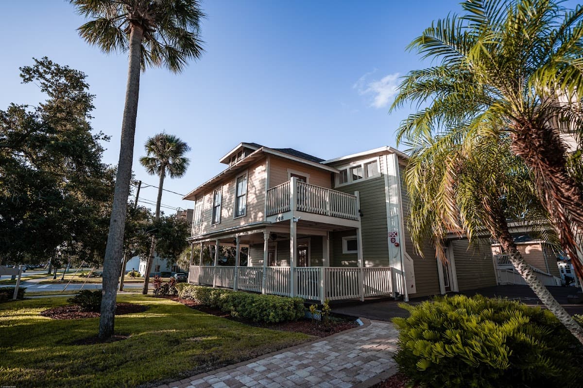 Live Oaks Inn