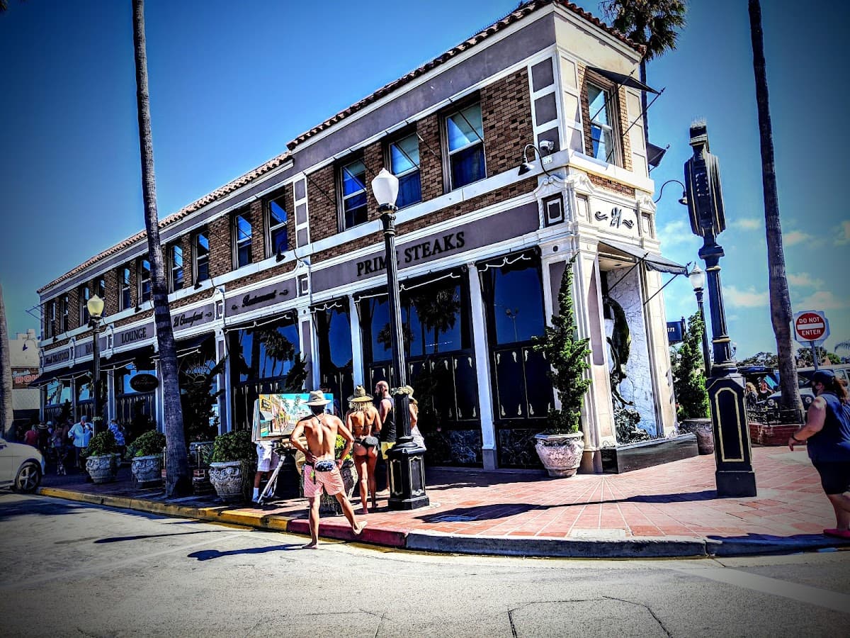 21 Oceanfront Hotel