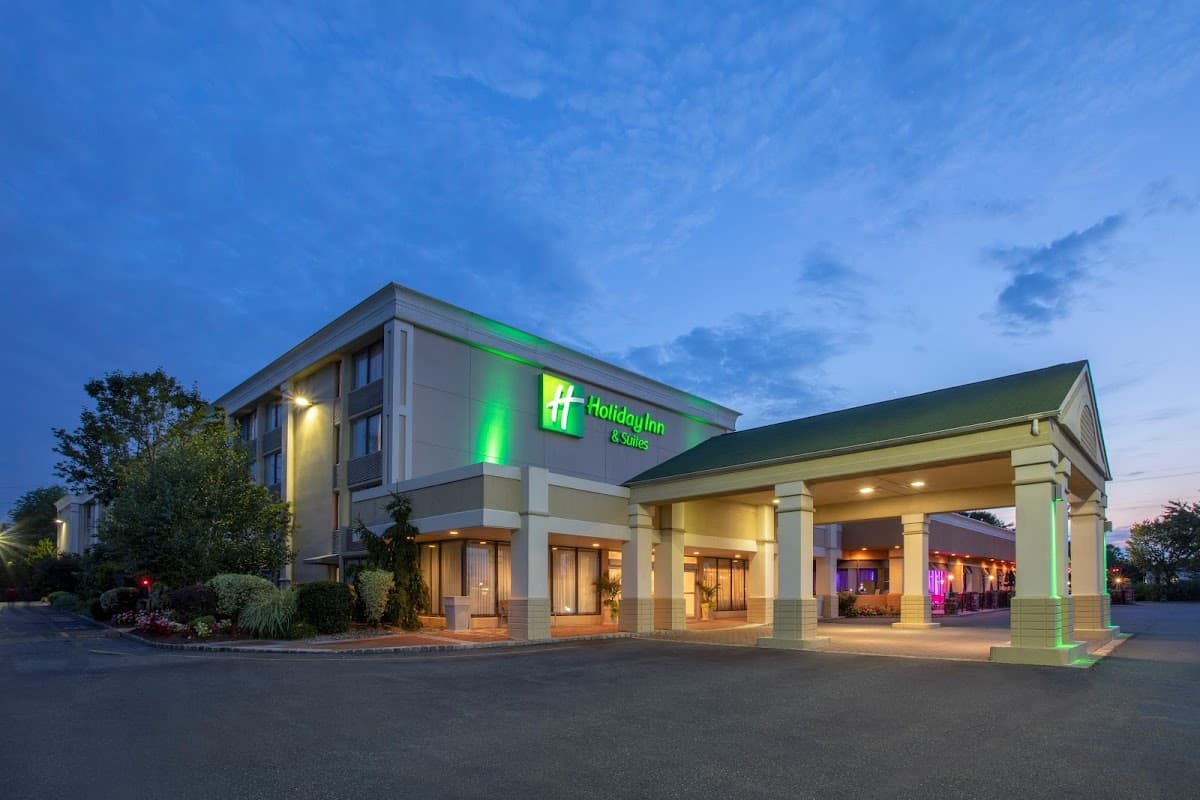Holiday Inn & Suites Parsippany Fairfield by IHG