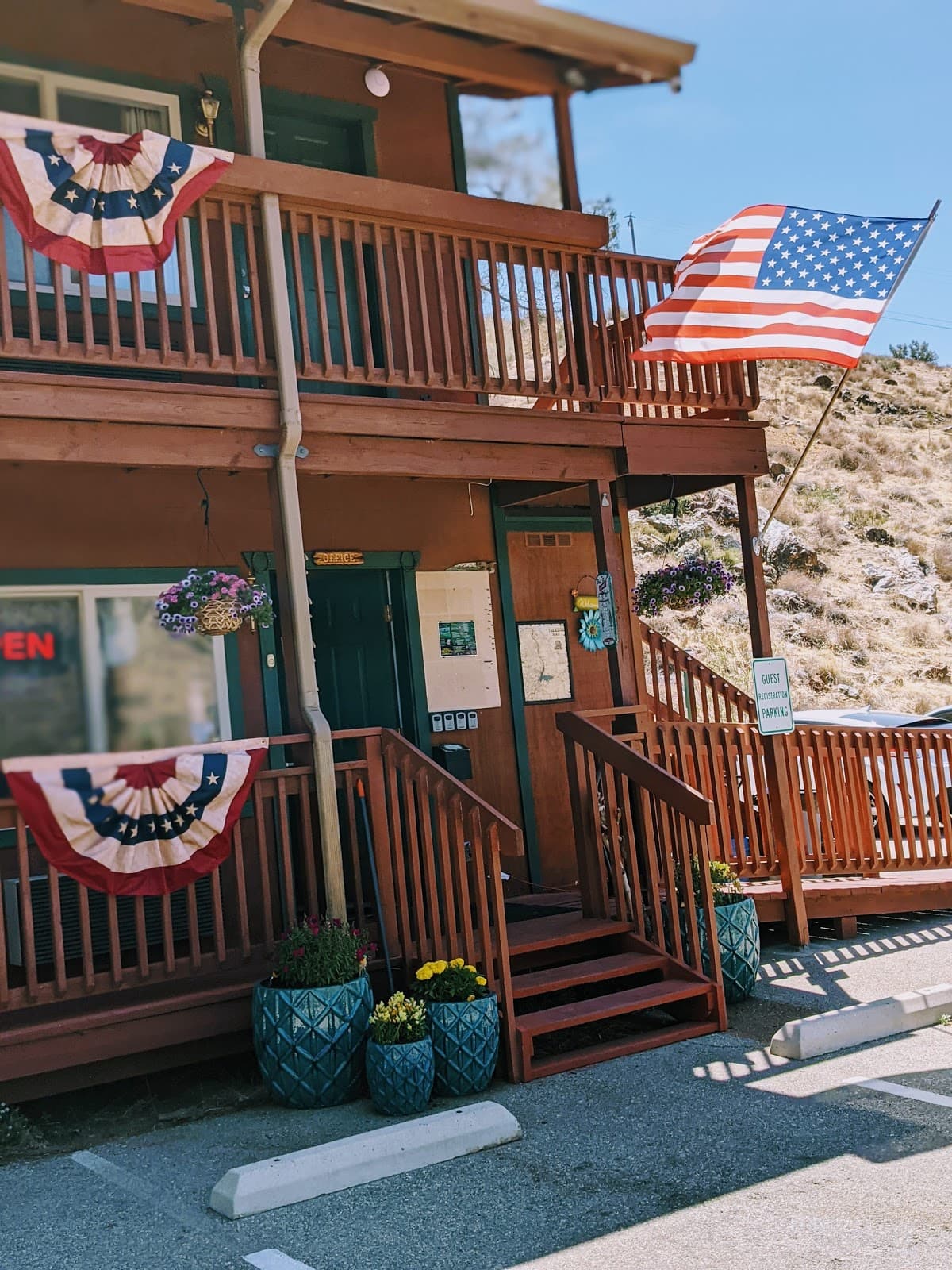 Corral Creek Lodge