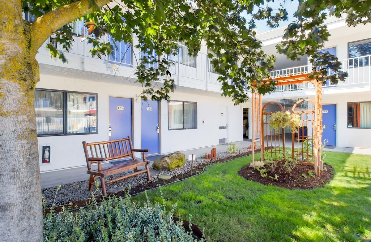 Motel 6 Medford, OR