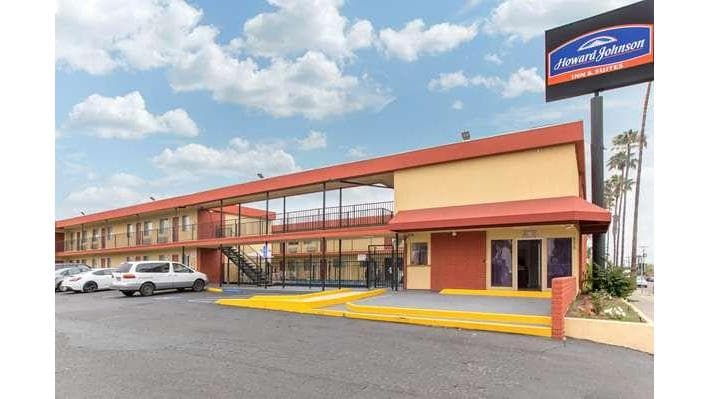 Howard Johnson Suites by Wyndham San Diego Chula Vista/BayFt
