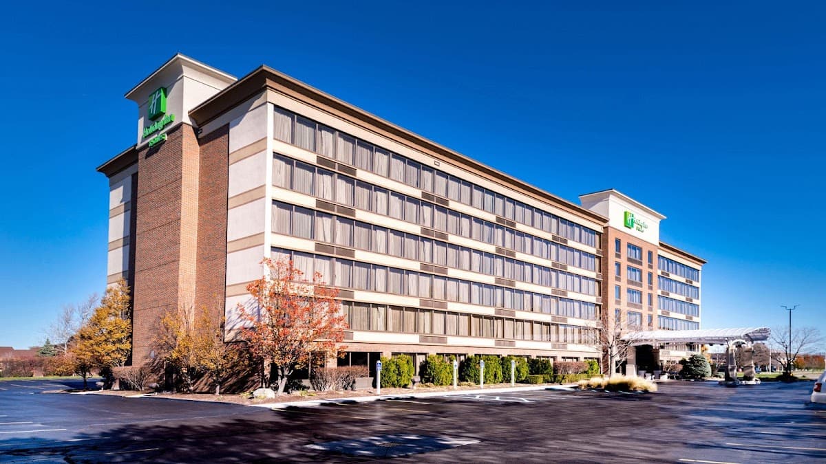 Holiday Inn & Suites Warren by IHG