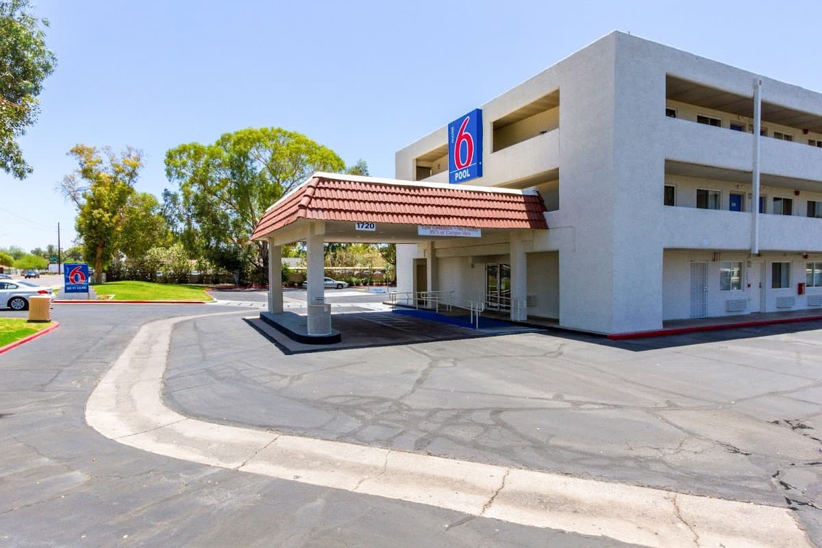 Motel 6 Tempe, AZ – Phoenix Airport – Priest Dr
