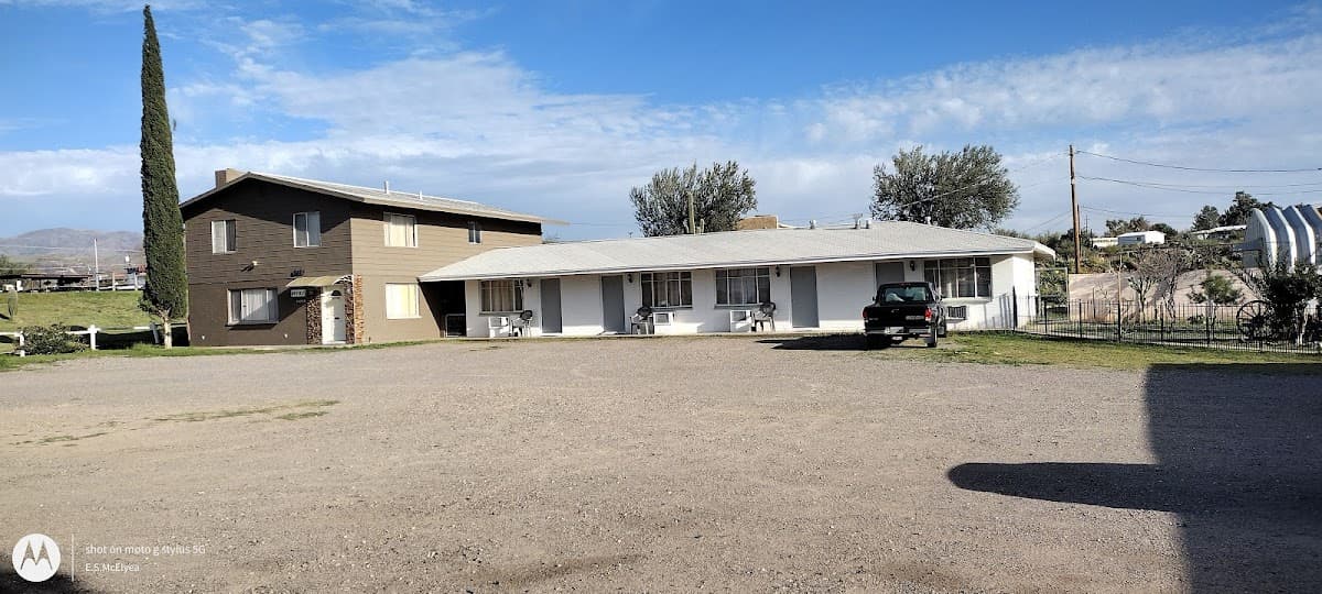 Mountain Breeze Motel